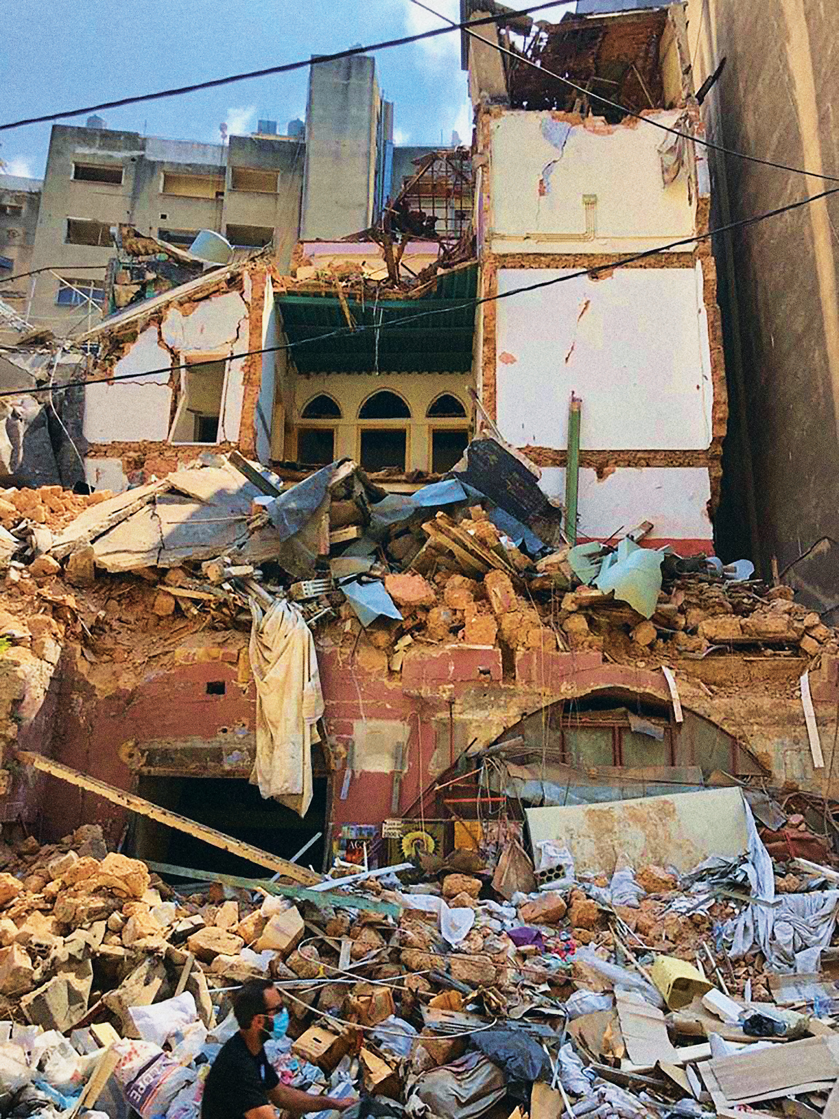 photo showing structural damage to buildings